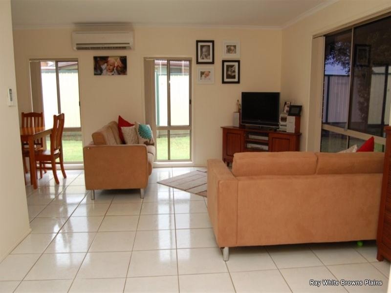 36 Dorachus Drive, Regents Park QLD 4118