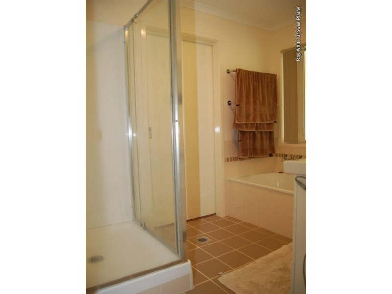 36 Dorachus Drive, Regents Park QLD 4118