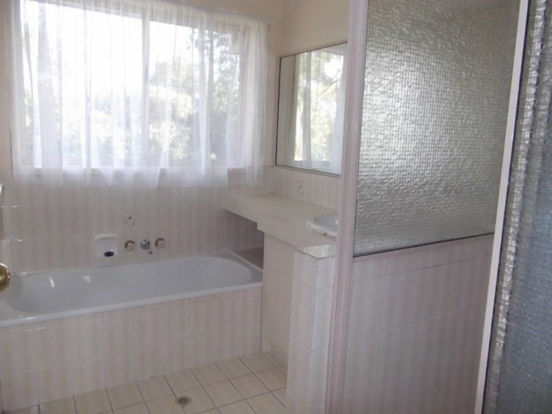 Regents Park QLD 4118