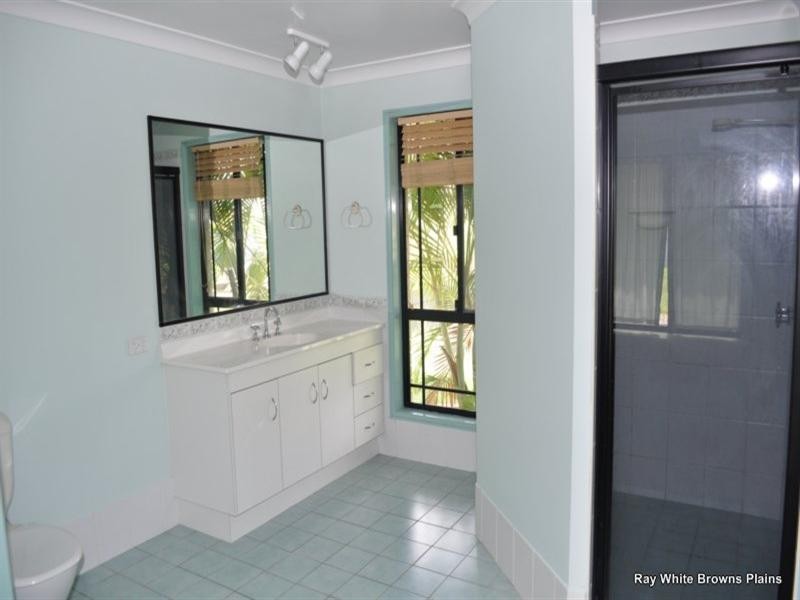 37 Gordonia Drive, Regents Park QLD 4118