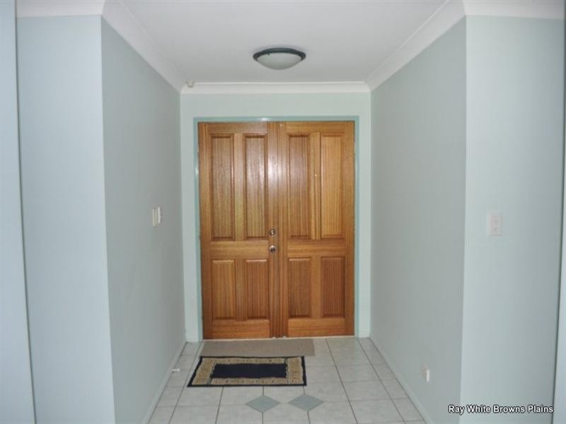 37 Gordonia Drive, Regents Park QLD 4118