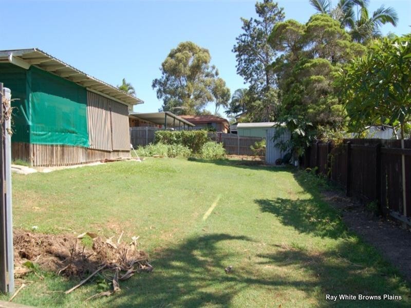 1 Matson Avenue, Regents Park QLD 4118