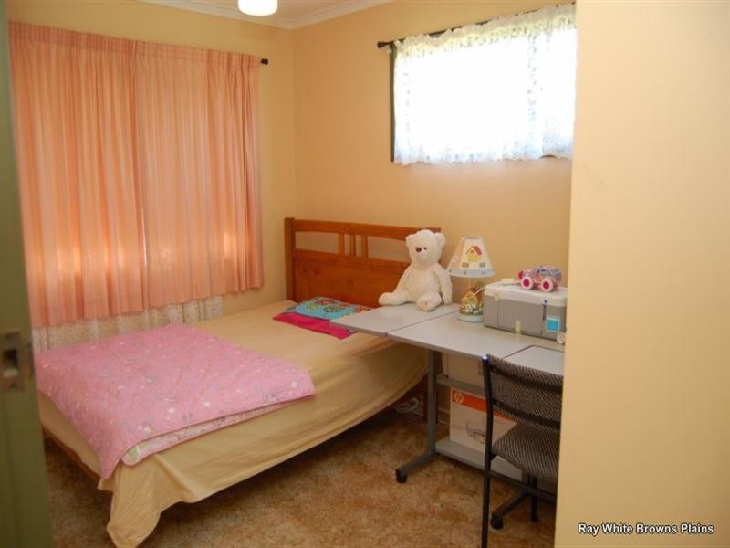 1 Matson Avenue, Regents Park QLD 4118