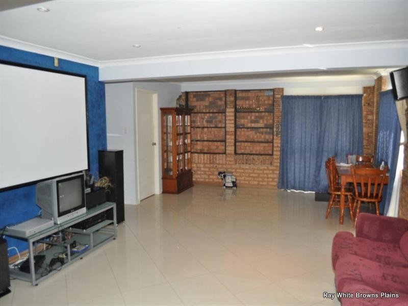 50 Vansittart Road, Regents Park QLD 4118