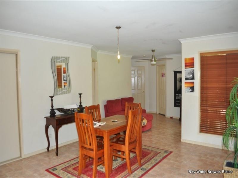 18 Park Close, Hillcrest QLD 4118