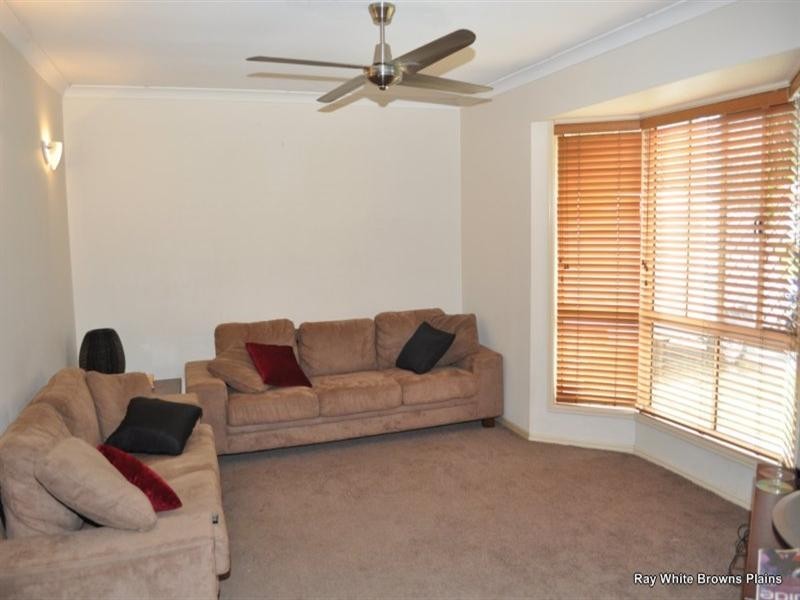 18 Park Close, Hillcrest QLD 4118