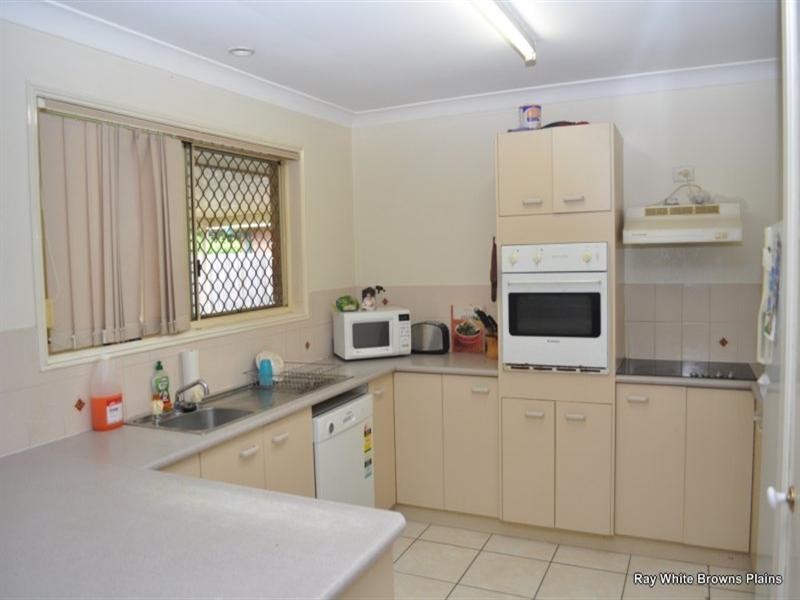 9 Highbury Drive, Crestmead QLD 4132