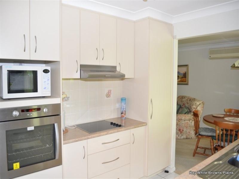 4 Aronia Court, Regents Park QLD 4118