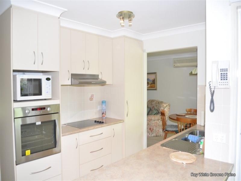 4 Aronia Court, Regents Park QLD 4118