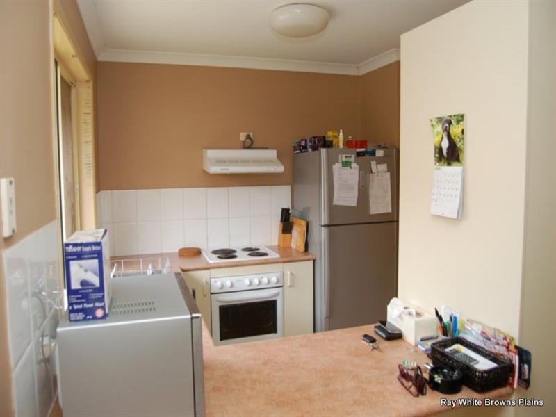 2 Park Close, Hillcrest QLD 4118
