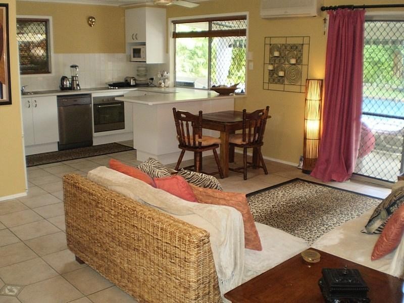 8 Birch Street, Marsden QLD 4132