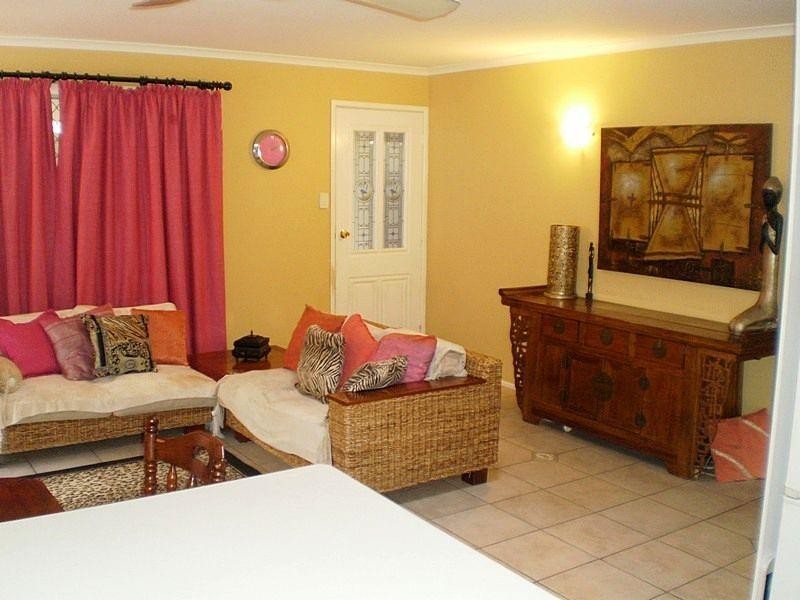 8 Birch Street, Marsden QLD 4132