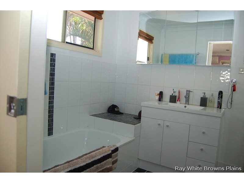 26 Pinnington Street, Crestmead QLD 4132