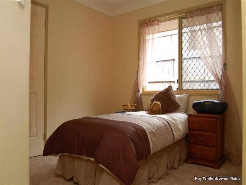 43 Benjamina Circuit, Regents Park QLD 4118