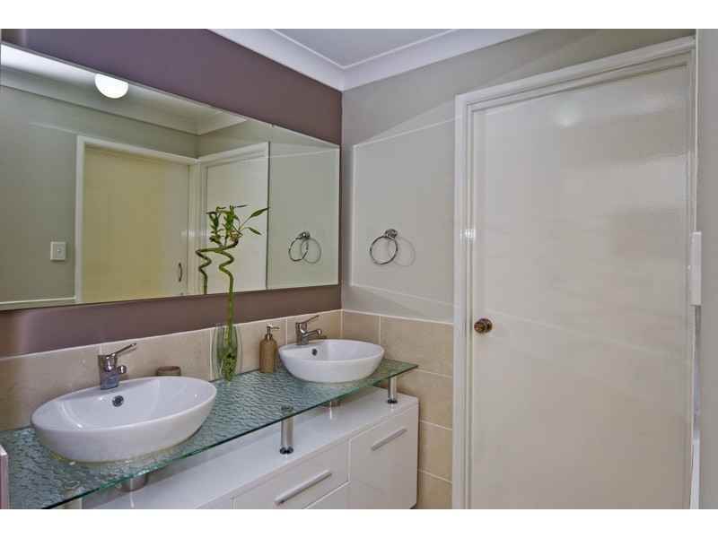 124 Flinders Crescent, Boronia Heights QLD 4124
