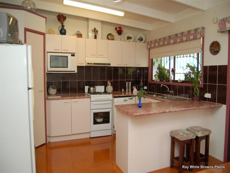 1 Anna Court, Boronia Heights QLD 4124