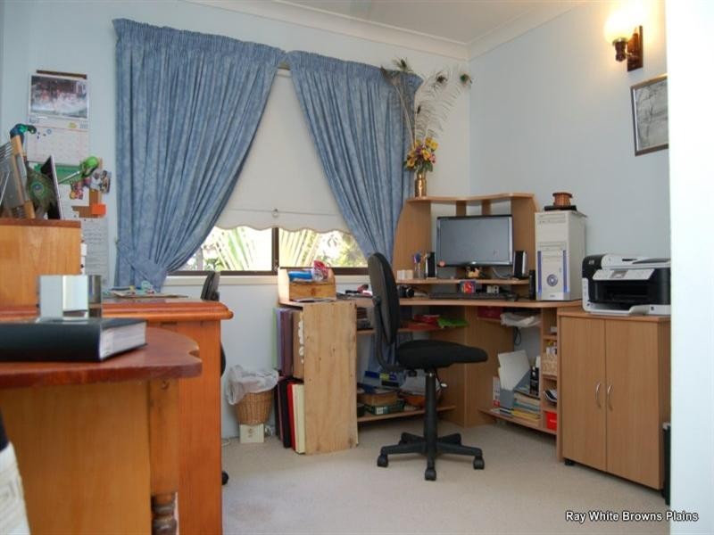 1 Anna Court, Boronia Heights QLD 4124