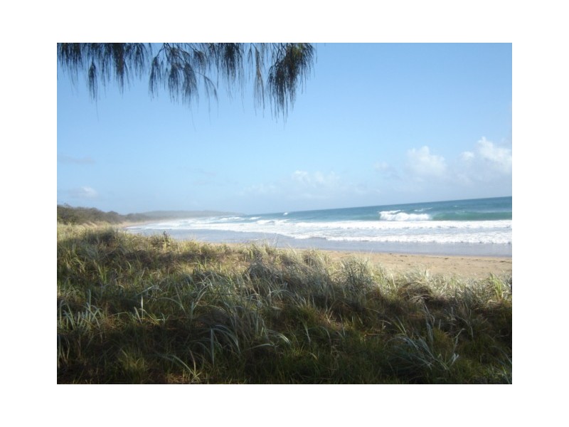 8 Sunset Drive, Agnes Water QLD 4677