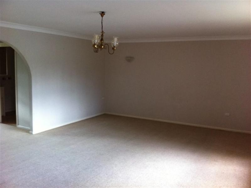 2 Dryade Street, Regents Park QLD 4118