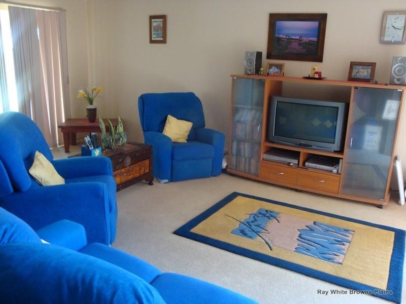 37 Bottlebrush Drive, Regents Park QLD 4118