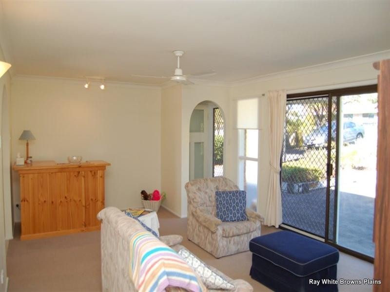 8 Antlia Street, Regents Park QLD 4118