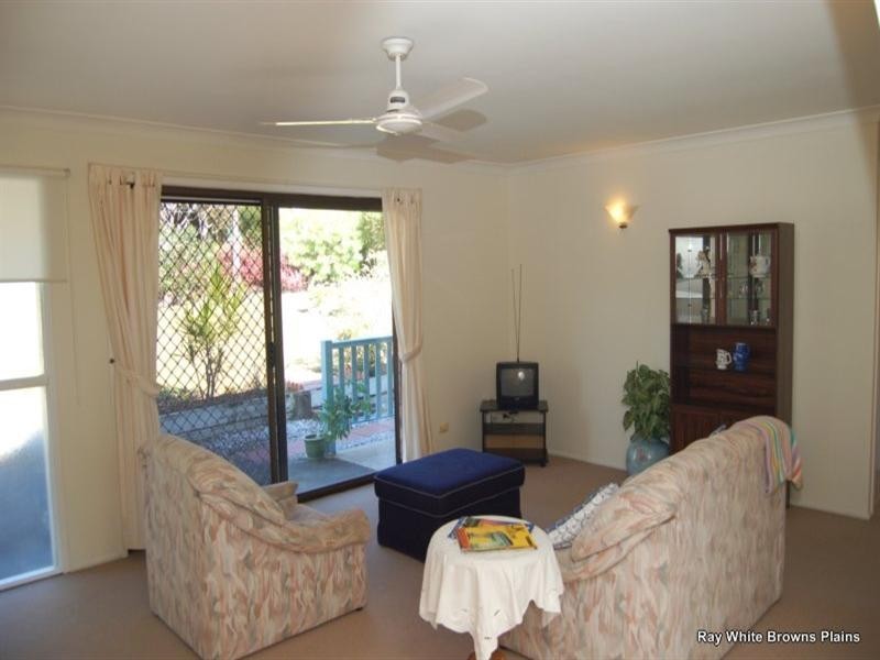 8 Antlia Street, Regents Park QLD 4118