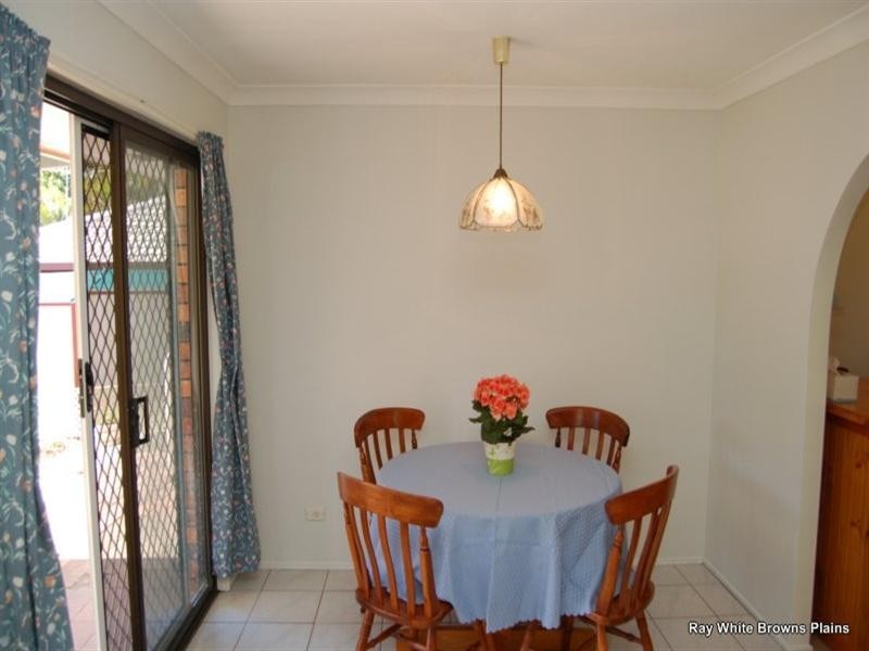 8 Antlia Street, Regents Park QLD 4118