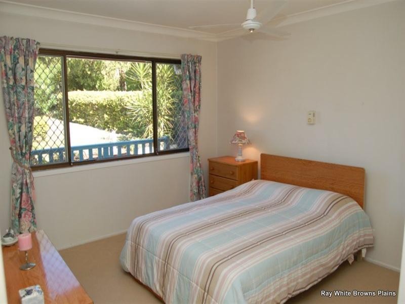 8 Antlia Street, Regents Park QLD 4118