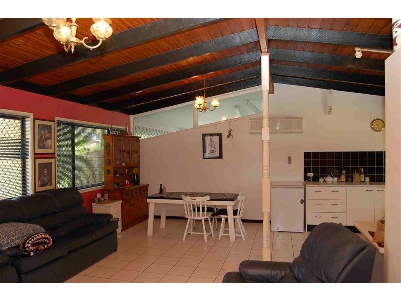 16 Clonmel Street, Regents Park QLD 4118