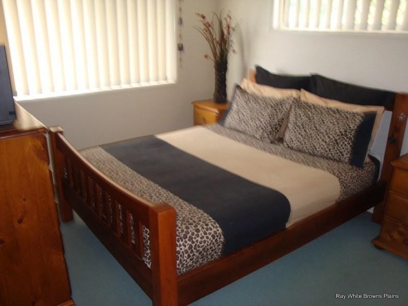 Regents Park QLD 4118