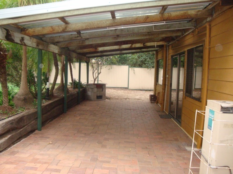 13 Estramina Road, Regents Park QLD 4118