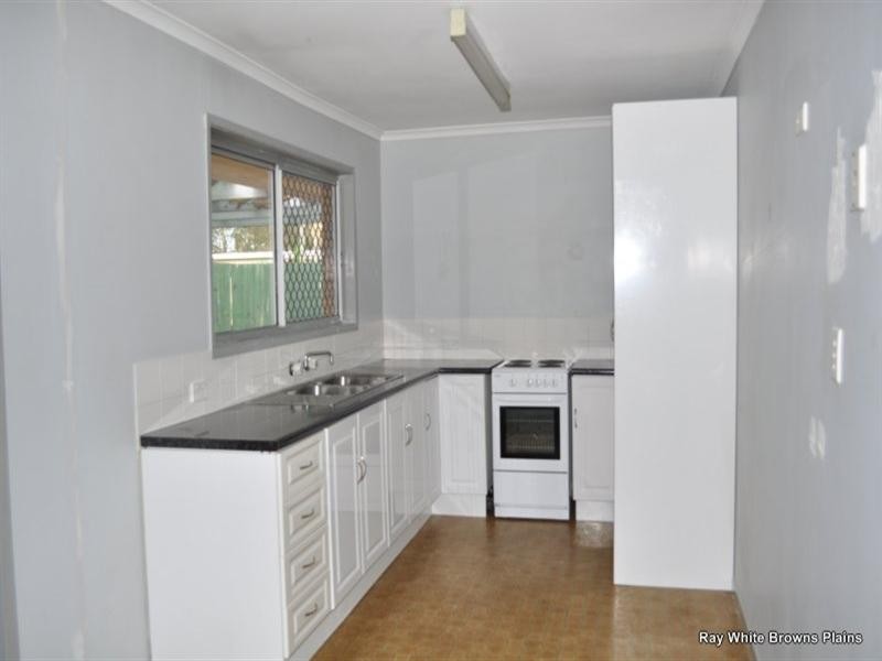 11 Mackellar Drive, Boronia Heights QLD 4124