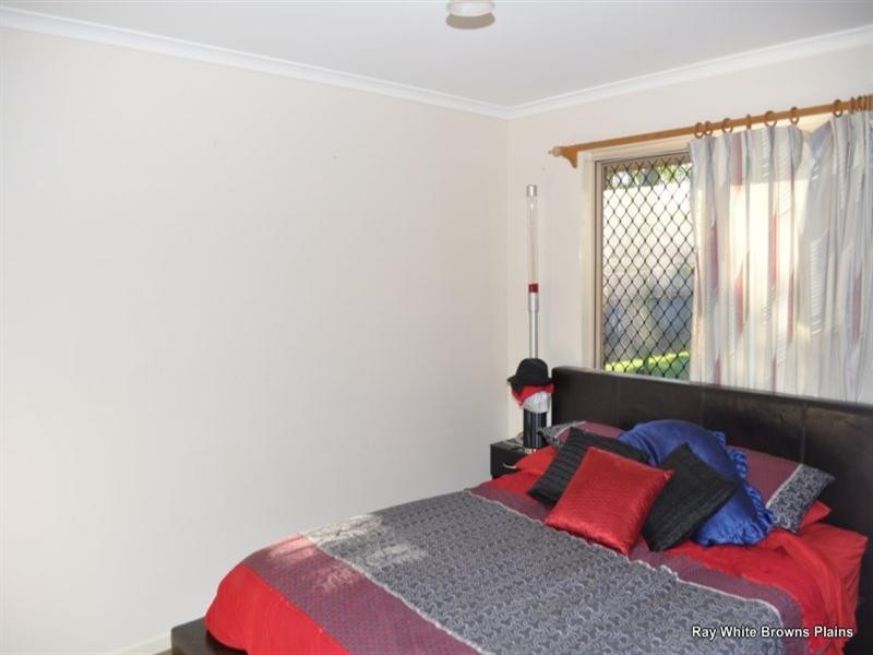 114 Bottlebrush Drive, Regents Park QLD 4118