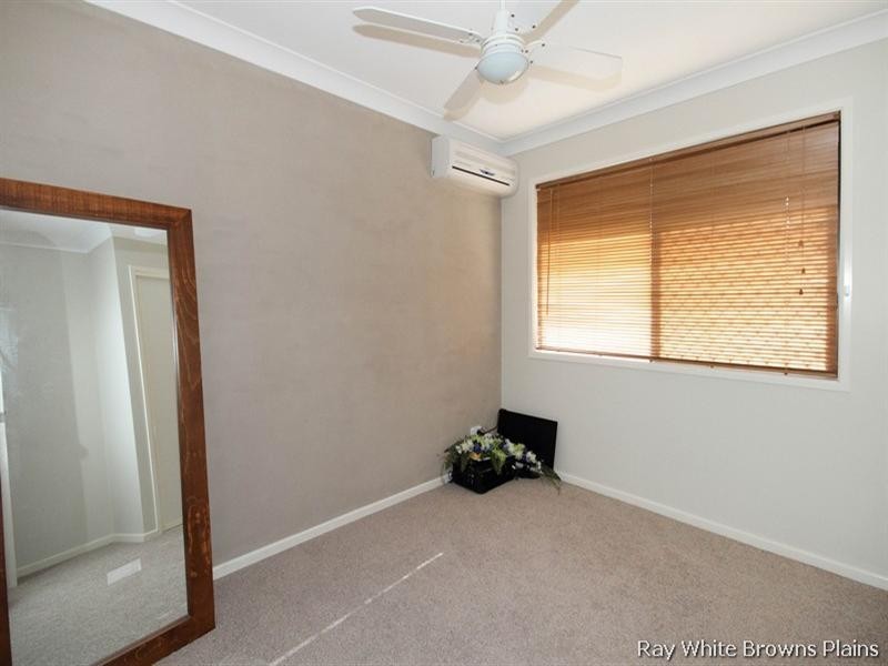 10 Semley Street, Hillcrest QLD 4118