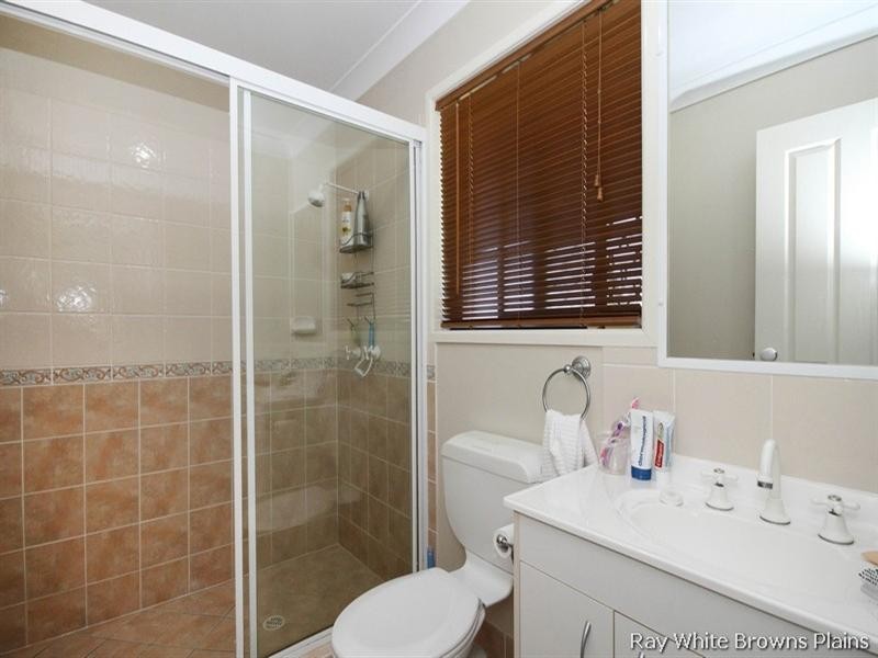 10 Semley Street, Hillcrest QLD 4118