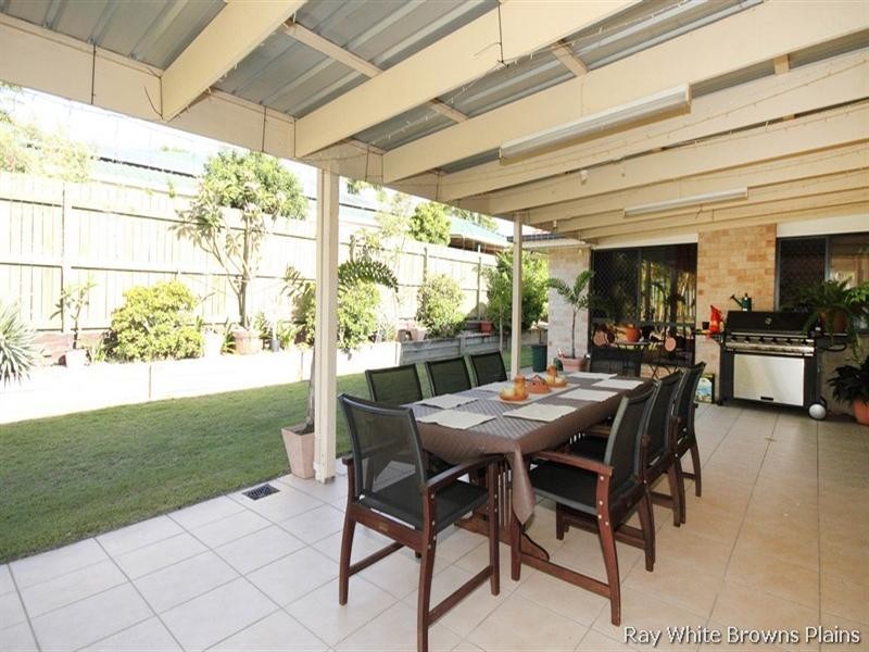 10 Semley Street, Hillcrest QLD 4118