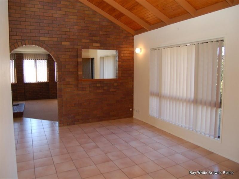 44 Vergulde Street, Regents Park QLD 4118