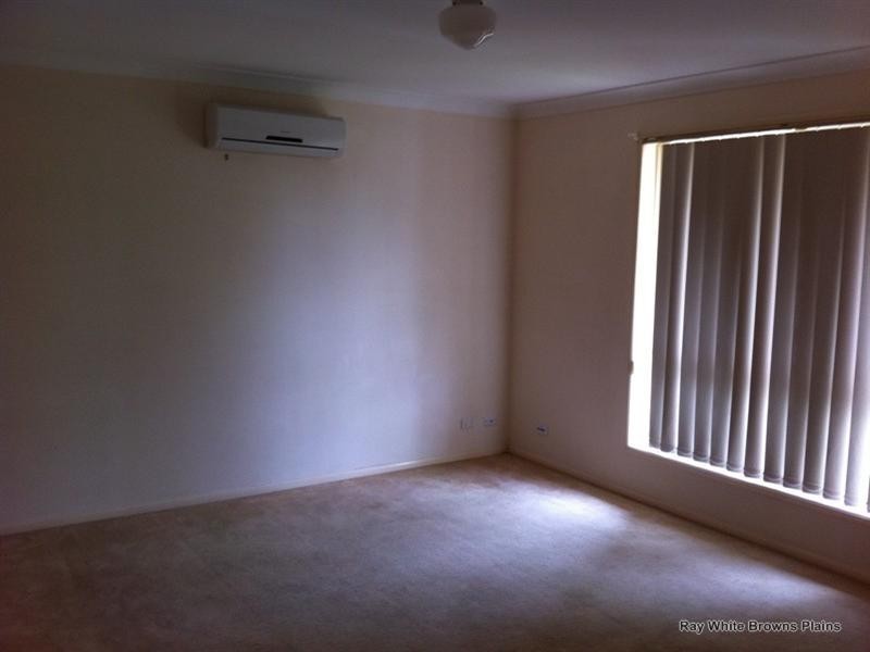 Regents Park QLD 4118