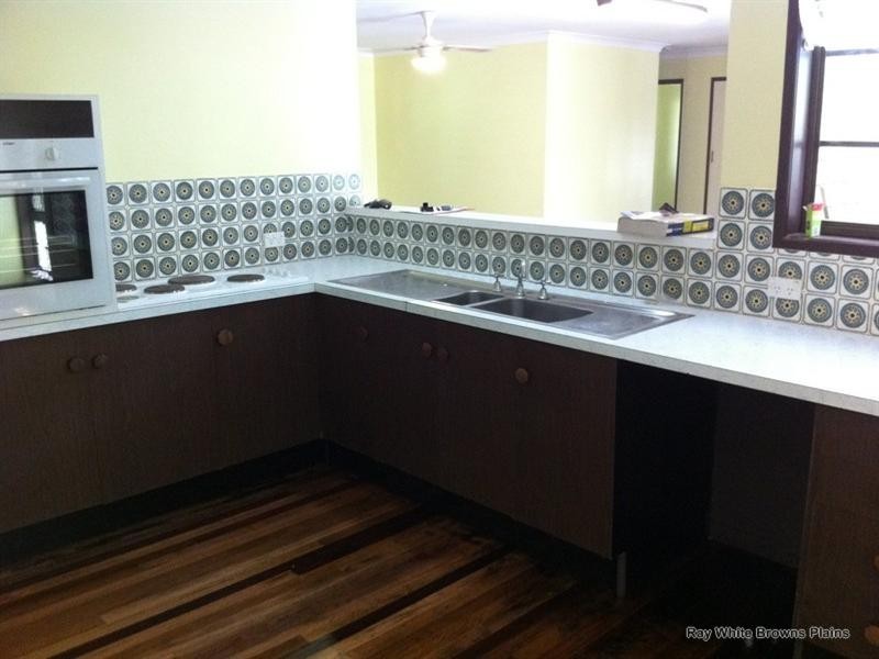 5 Anna Court, Boronia Heights QLD 4124