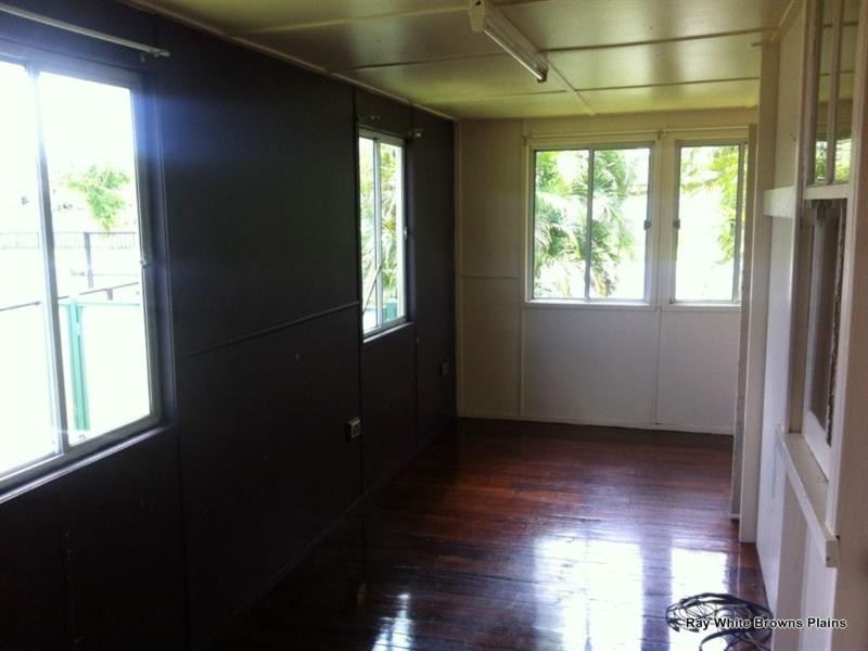 10 Muller Road, Woodridge QLD 4114