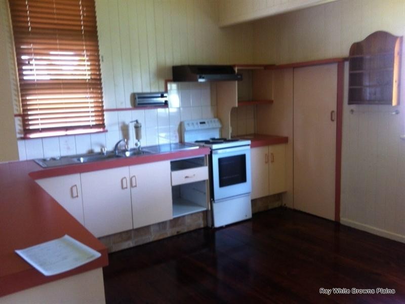 10 Muller Road, Woodridge QLD 4114