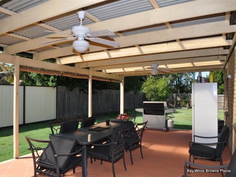 4 Langham Street, Hillcrest QLD 4118