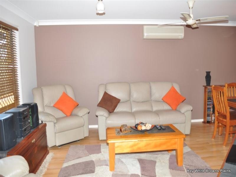 4 Langham Street, Hillcrest QLD 4118