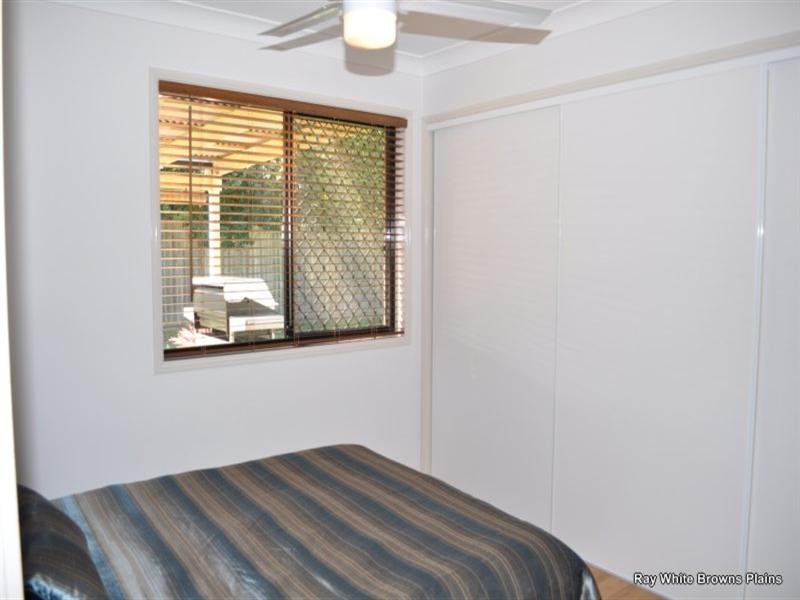 4 Langham Street, Hillcrest QLD 4118