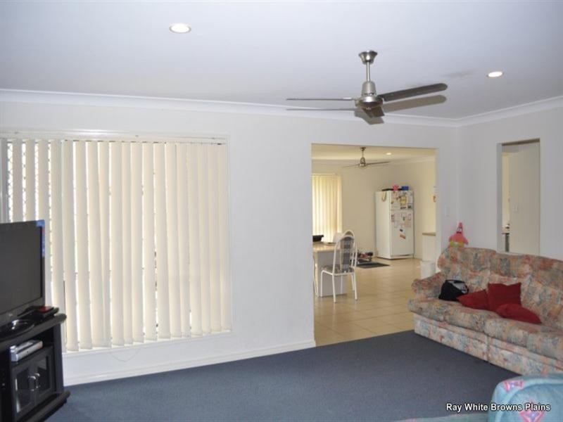 5 Eric Court, Hillcrest QLD 4118