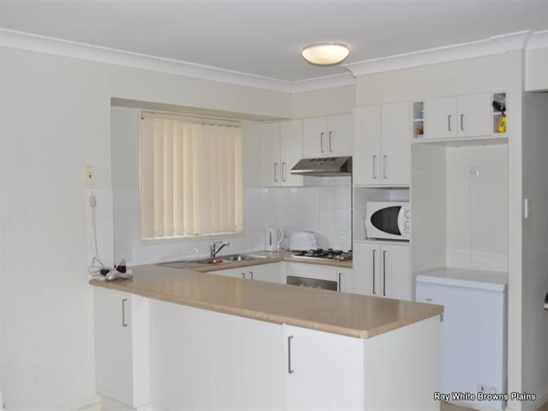 5 Eric Court, Hillcrest QLD 4118