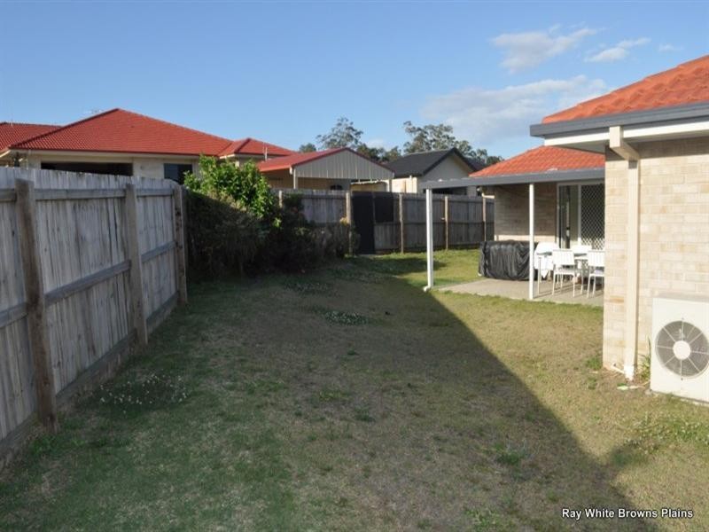 5 Eric Court, Hillcrest QLD 4118