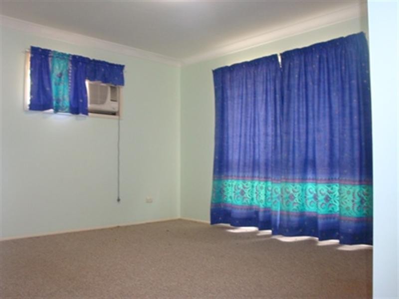 34 Dracon Street, Regents Park QLD 4118