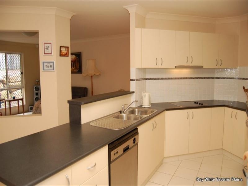 8 Rio Court, Underwood QLD 4119