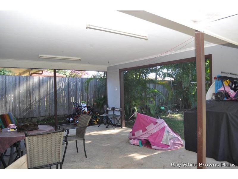 47 Sweetgum Street, Hillcrest QLD 4118